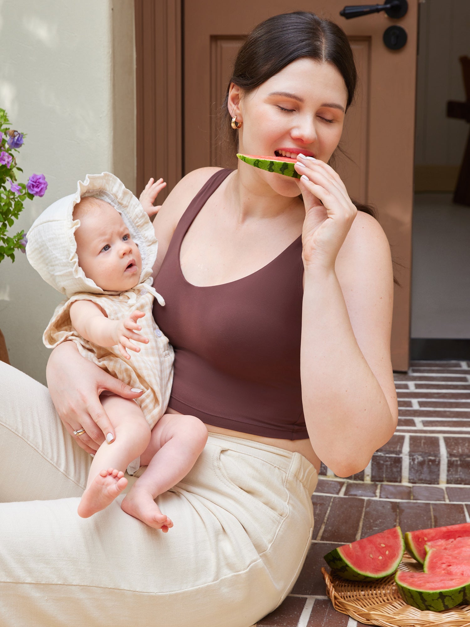 MOMANDA Women's Natrelax® Nursing Crop Tank Top - V Neck Taupe